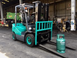 ขาย รถยก Forklift Feeler ใหม่ Diesel 2.5 Ton เครื่องยนต์ Isuzu แบรนด์ไต้หวัน