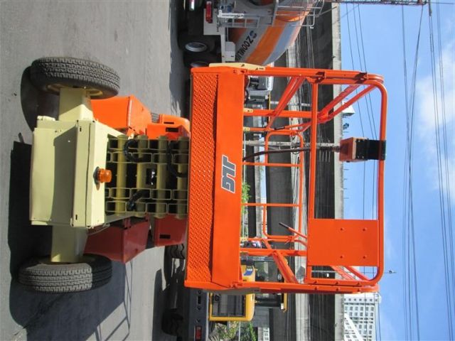 ขายรถกระเช้า JLG ขากรรไกร 3369E สูง 10.06 เมตร มือสอง ปรับสภาพแล้ว พร้อมใช้งาน ราคาถูกสุดๆ