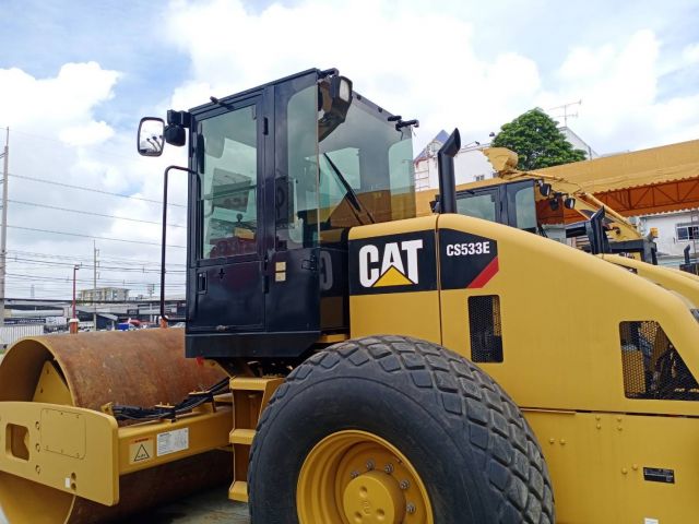 ขายรถบดล้อเลียบ CAT CS533E ( หัวเก๋ง) พร้อมใช้งาน