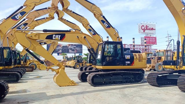 ขายรถขุด CAT 320D2 GC พร้อมใช้งาน