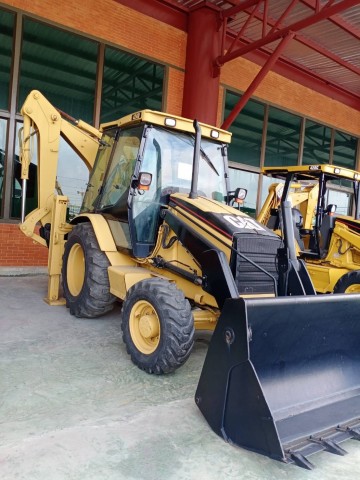 ขายรถตักหน้าขุดหลัง CAT 424D(4WD) พร้อมใช้งาน