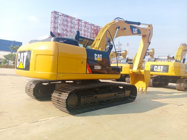 ขายรถขุด CAT 320D2 พร้อมใช้งาน