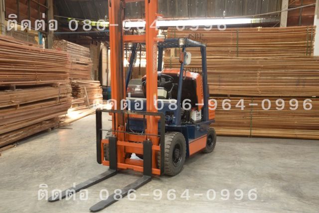 ขายรถโฟล์คลิฟท์ Forklift รถนอก นำเข้าจากญี่ปุ่น 2.5 ตัน เสา 4 เมตร ยี่ห้อTOYOTA รุ่น 5FD25