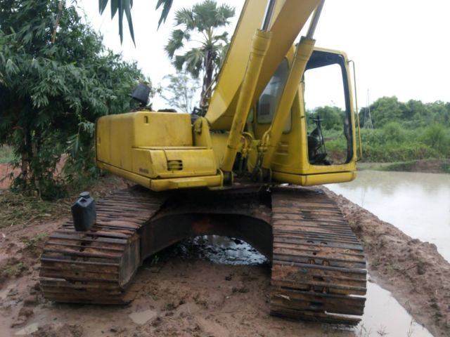 ขาย KOMATSU PC200-6