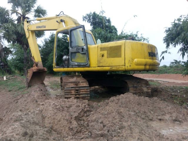 ขาย KOMATSU PC200-6