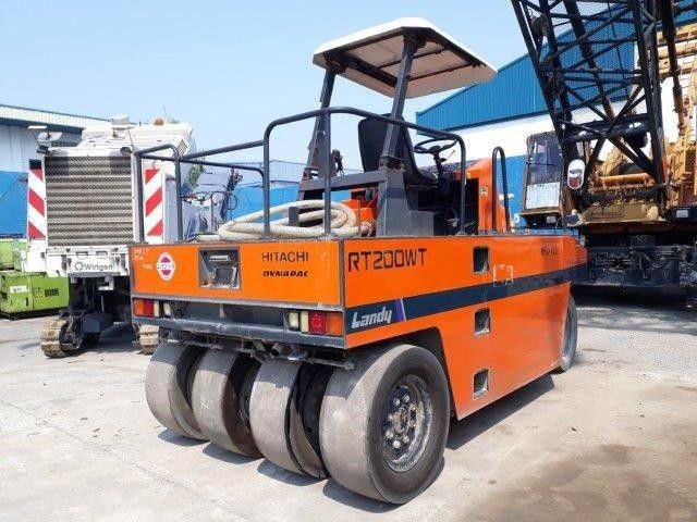 รถบดล้อยาง HITACHI : RT200WT-C