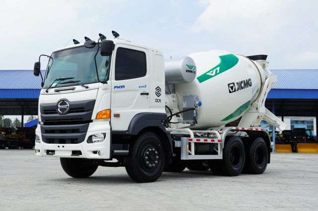 รถโม่ปูน Mixer truck