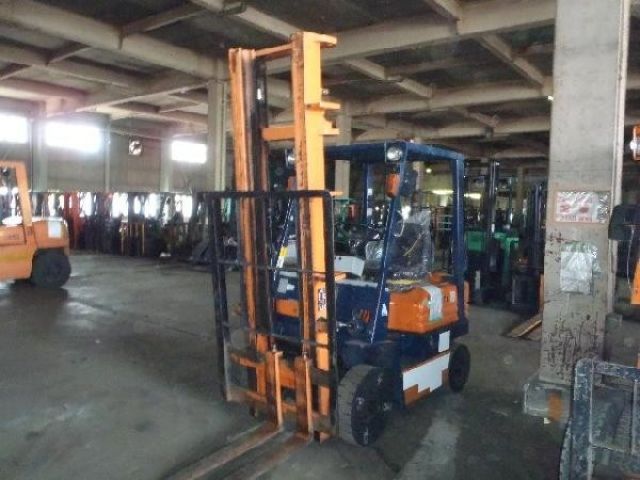 ขาย FORK LIFT TOYOTA ใช้ได้ทั้ง เบนซิน และ LPG