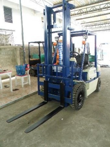 FORKLIFT:KOMATSUขนาด2ตันเสาสูง4เมตรใช้งานได้2ระบบเบนซิล+แก๊สขายแล้วจ้าาาาาาาาาาาาาาาาาาาาาา