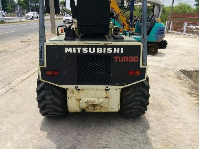 ขายรถตักล้อยาง ยี่ห้อ MITSUBISHI WS300A