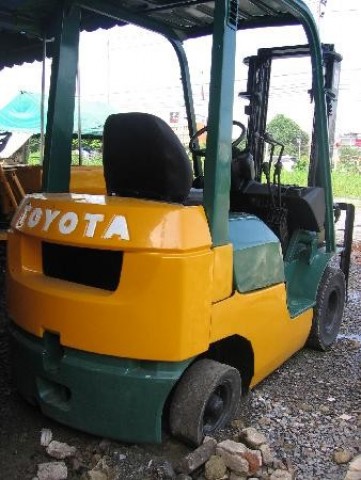 ขายรถโฟล์คลิฟท์ TOYOTA รุ่น 7 ขนาด 1.5 ตัน เครื่องยนต์ดีเซล พร้อมใช้งาน ราคา 170,000 บาท