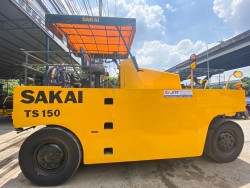 รถบดล้อยาง SAKAI TS150