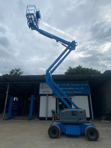 ขายรถกระเช้ามือสอง Boom Lift Genie Z-4525