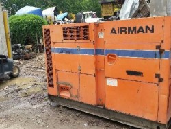 ขายถูกๆ ตามสภาพ เครื่องปั๊มลมขนาดใหญ่ airman ไฟ 380v เก่าญี่ปุ่น มอเตอร์ 3 สาย