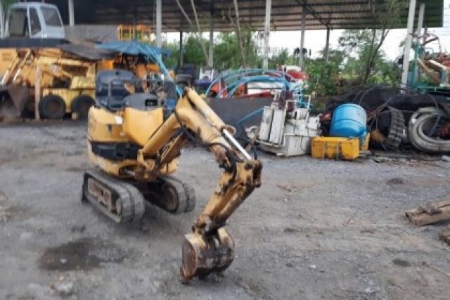 ขาย รถขุด แบคโฮจิ๋ว KOMATSU PC09 ขึ้นรถกระบะปิ๊กอัพได้ มีไลน์หัวเจาะไปปิ้ง เก่าญี่ปุ่น พร้อมใช้