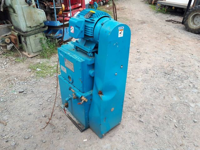 ขายตามสภาพ เครื่องดูดสูญญากาศ ระบบโบเวอร์ ท่อ 4 นิ้ว ไฟ 220V แฟรมมอเตอร์แตก เก่าญี่ปุ่น