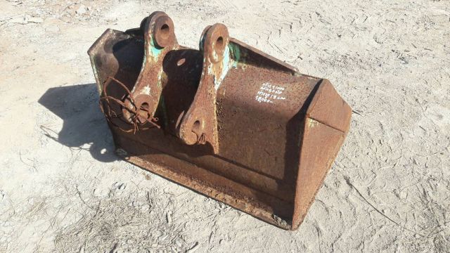 ขาย บุ้งกี๋ ขุด ตักดินทราย สำหรับ รถขุด แบคโฮ สลัก 50 มิล ห่างหู 18 มิล กว้าง 1 m