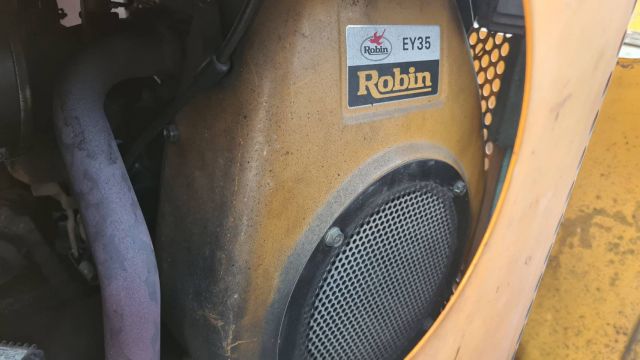ขายรถบรรทุก 3 ล้อ การเกษตร robin ey35 ขนาด 8.5 แรง เก่าญี่ปุ่น กระบะ 1.4x2.4 ม.
