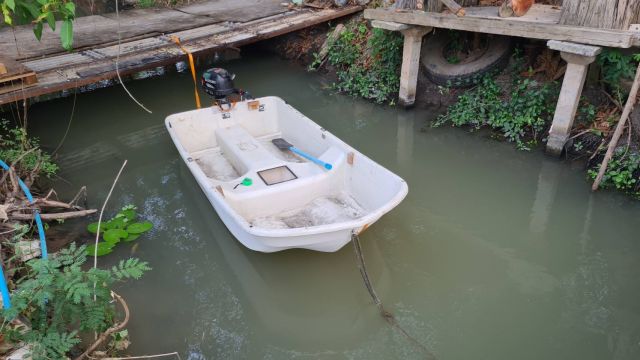 ขาย เรือไฟเบอร์ พร้อมเครื่องยนต์เบนซิน 5.5 แรง 4 จังหวะ เก่าญี่ปุ่น สภาพสวย ขนาด 115x255 cm