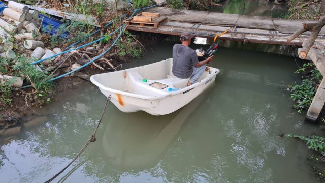 ขาย เรือไฟเบอร์ พร้อมเครื่องยนต์เบนซิน 5.5 แรง 4 จังหวะ เก่าญี่ปุ่น สภาพสวย ขนาด 115x255 cm