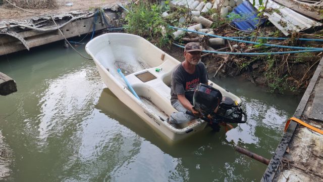 ขาย เรือไฟเบอร์ พร้อมเครื่องยนต์เบนซิน 5.5 แรง 4 จังหวะ เก่าญี่ปุ่น สภาพสวย ขนาด 115x255 cm