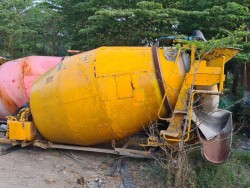 ขาย ลูกโม่ปูน ถังโม่ปูน ผสมคอนกรีต concrete mixer ขนาด 4.5 คิว KAYABA เก่าญี่ปุ่น