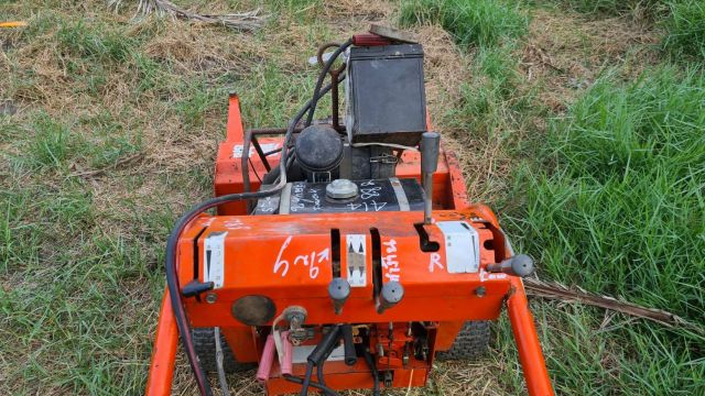 ขาย รถตัดหญ้า ใบวาย Y เดินตาม ยี่ห้อ kubota เครื่องเบนซิน ใบกว้าง 85 cm เก่าญี่ปุ่น ระบบใช้งานได้ดี