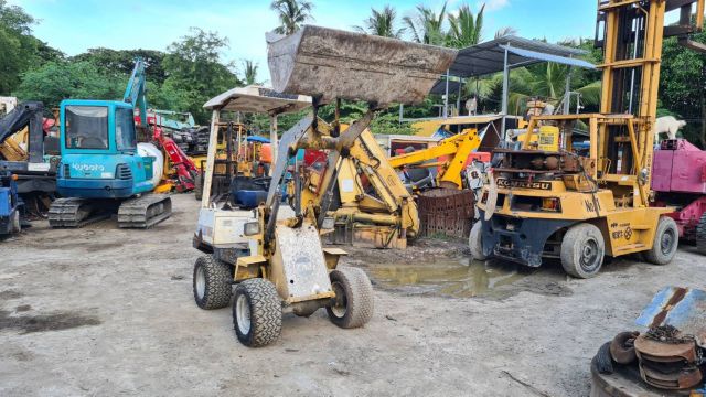 ขาย รถตักล้อยางเล็ก YANMAR เอวอ่อน 4WD 12 แรง ขึ้นกระบะได้ ดีเซล 3สูบ ทำงาน 450 ชั่วโมง เก่าญี่ปุ่น