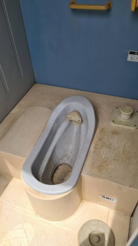 ขาย ห้องน้ำ เคลื่อนที่ เก่าญี่ปุ่น วัสดุ PVC แบบนั่งยอง ช/ญ ขนาด 90x150x260 cm ห้องละ 18,000 บาท