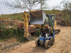 ????ขาย รถตักล้อยาง BOBCAT 315 มีไลน์ไปปิ้ง บุ้งกี๋สแตนเลส เก่าญี่ปุ่น ไม่เคยใช้ในไทย พร้อมใช้งาน ????
