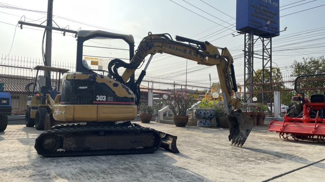 รถขุดมือสอง CAT 303SR นำเข้าจากญี่ปุ่น