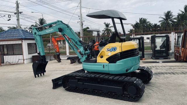 รถขุด Kubota U40-3