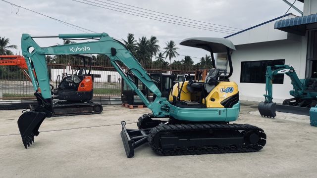 รถขุด Kubota U40-3