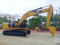 รถขุด 20 ตัน CAT 320D2 GC S/N.ZBH-00XXX มือสอง สนใจติดต่อ ปิ่น ศุภสุตา 089-925-7129