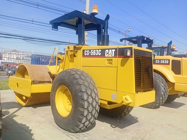 รถบด CAT CS563C SN.4KN-01XXX มือสอง สนใจติดต่อ ปิ่น ศุภสุตา 089-925-7129