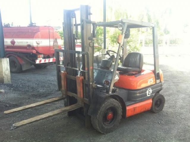 ขาย Forklift Toyota 6FD25 รถเก่าญี่ปุ่น นำเข้ามาใช้เอง