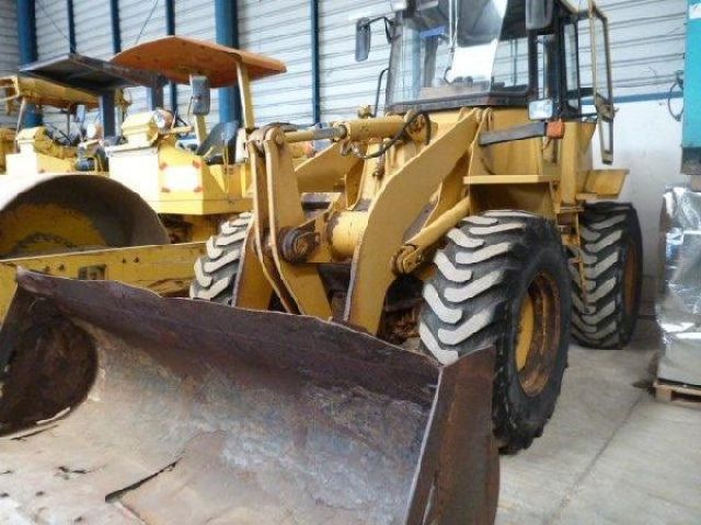 ขายรถตัก CATERPILLAR 910F สภาพดี มีแค่บุ้งกี๋ผุ ราคาถูกไม่แพง สนใจโทรเลยค่ะ 087-3310254 เจี๊ยบค่ะ