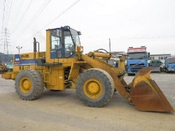 ขายรถตักล้อยาง KOMATSU WA350-1