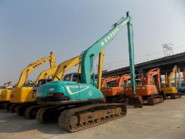 ขายรถแบคโค KOBELCO SK200LC-3-Q06-03045