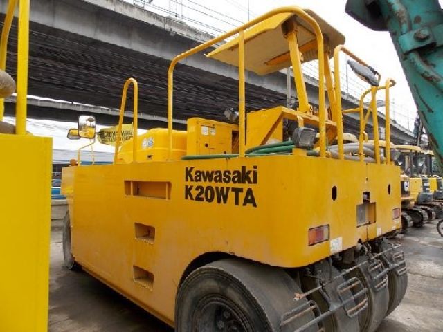 ขายรถบดล้อยาง KAWASAKI K20WTA-0254