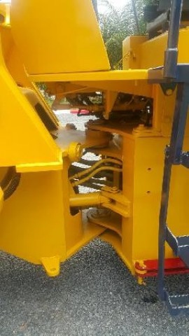 ขายถูก....รถตักล้อยาง KOMATSU WA100-1 เก่านอก