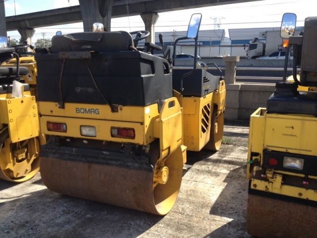 ขายรถบดขนาด 3 ตัน BOMAG BW115AD-2-121009