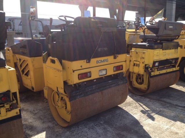 ขายรถบดขนาด 3 ตัน BOMAG BW115AD-2-121009