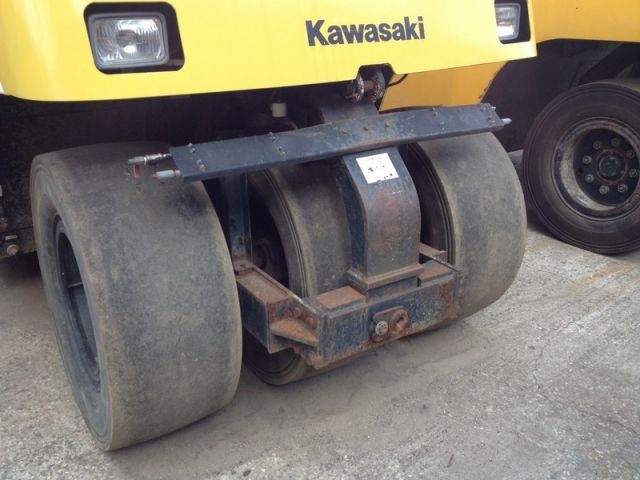 รถบดล้อยาง KAWASAKI K20W TA-0125 รถนอกขายถูก