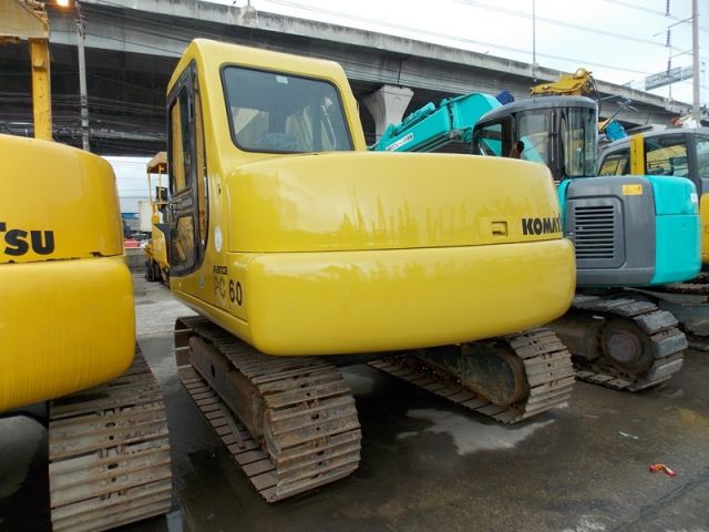 ขายรถขุด KOMATSU PC60-7E-52110 รถนอกขายถูก