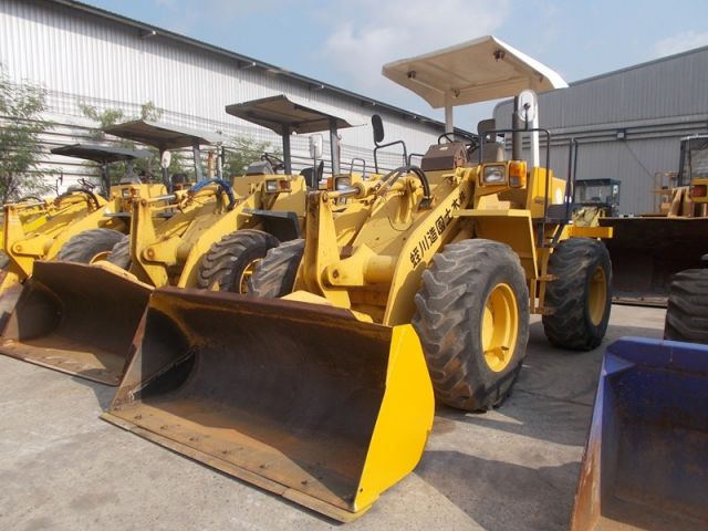 รถตักล้อยาง KOMATSU WA100-1-33762 รถนอก..ขายถูก