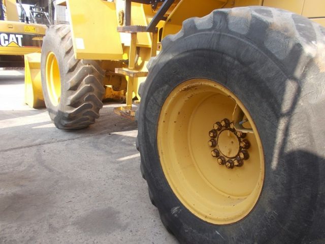 รถตักล้อยาง KOMATSU WA100-1-33762 รถนอก..ขายถูก