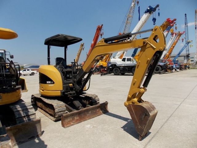 ขายรถแบคโฮ CAT 303CR รถเก่านอก นำเข้าจากญี่ปุ่นแท้