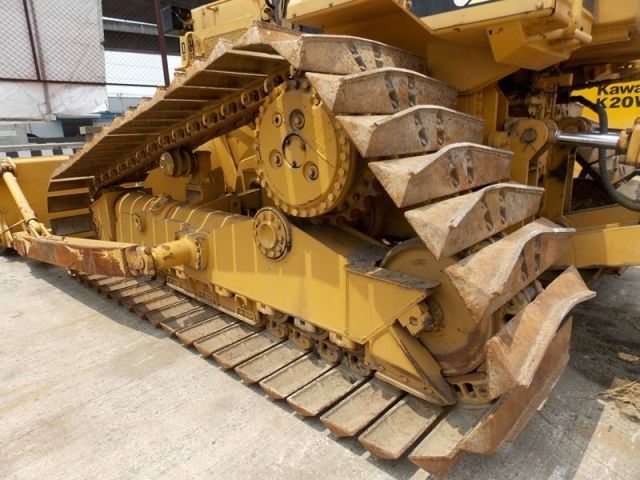 ขายด่วน...รถแทรคเตอร์ CAT D5H เก่าญี่ปุ่นแท้ สภาพพร้อมใช้งาน