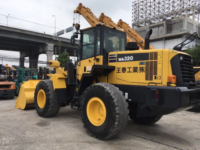 ขายรถตักล้อยาง KOMATSU WA320-6-71555 เก่าญีปุ่น